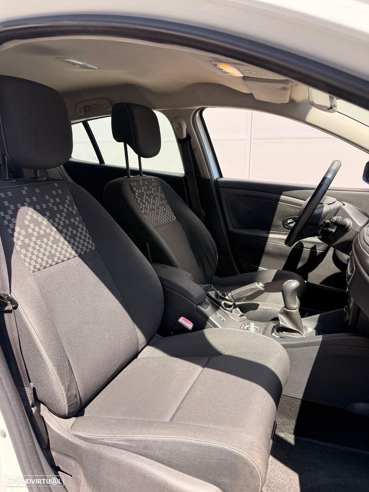 Renault Mégane 1.5 dCi Dynamique CO2 Champion - 12