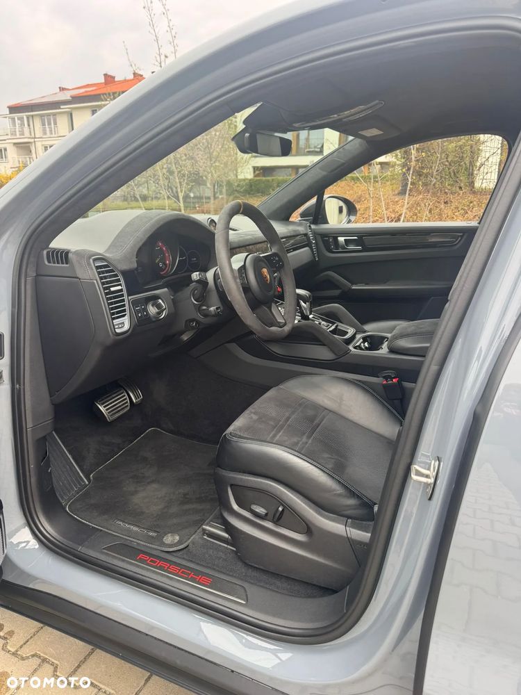Porsche Cayenne - 10