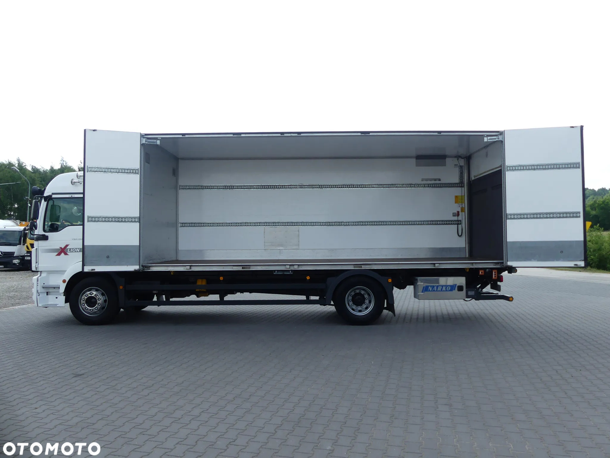 MAN TGM 18.290 / IZOTERMA + WINDA / GLOB / EURO 6 / OTWIERANY BOK / - 3