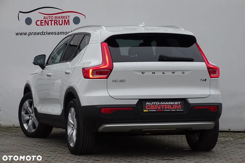 Volvo XC 40 T4 AWD Momentum Pro - 34