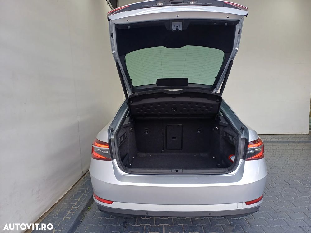 Skoda Superb 1.5 TSI DSG Ambition - 35