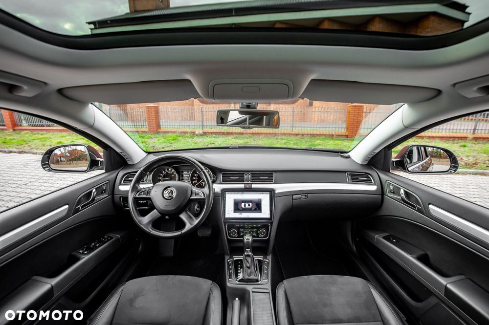 Skoda Superb 2.0 TDI Green tec 4x4 DSG L&K - 33