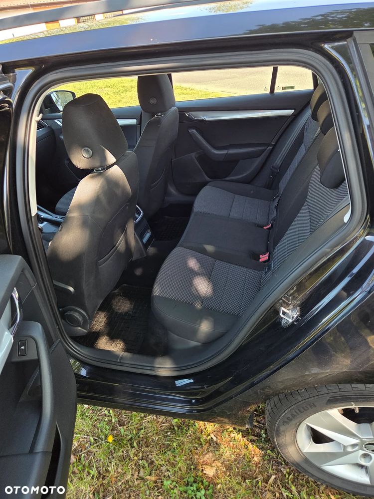 Skoda Octavia 1.6 TDI Ambition DSG - 12