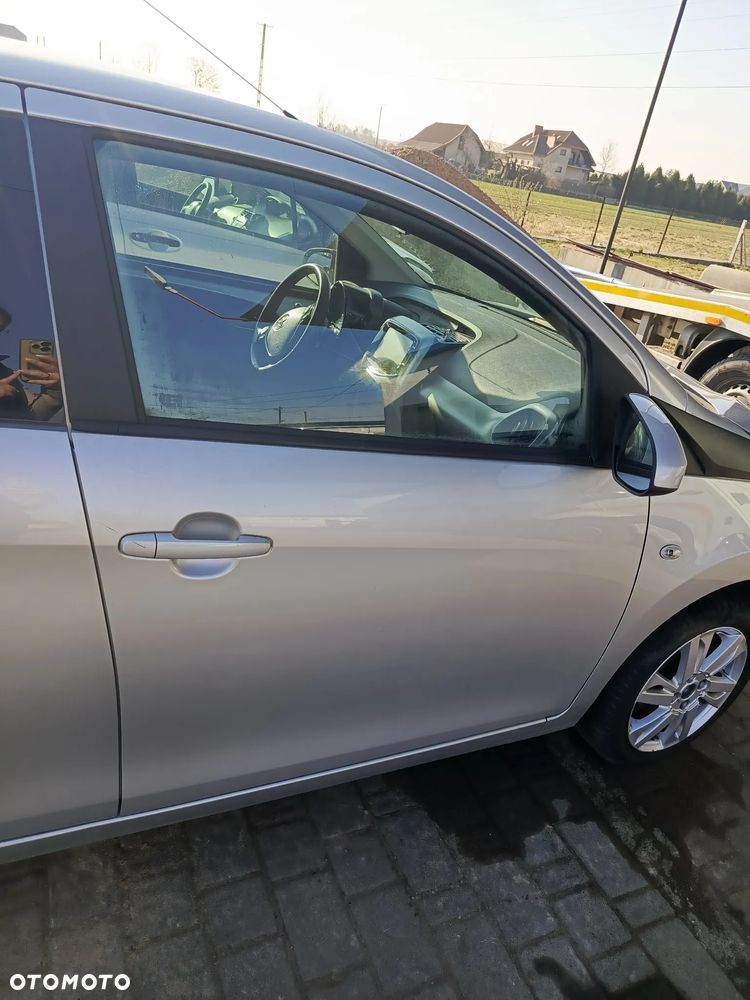 TOYOTA AYGO II 5D DRZWI PRAWE PRZÓD PRZEDNIE GOŁE 1E7 - 1