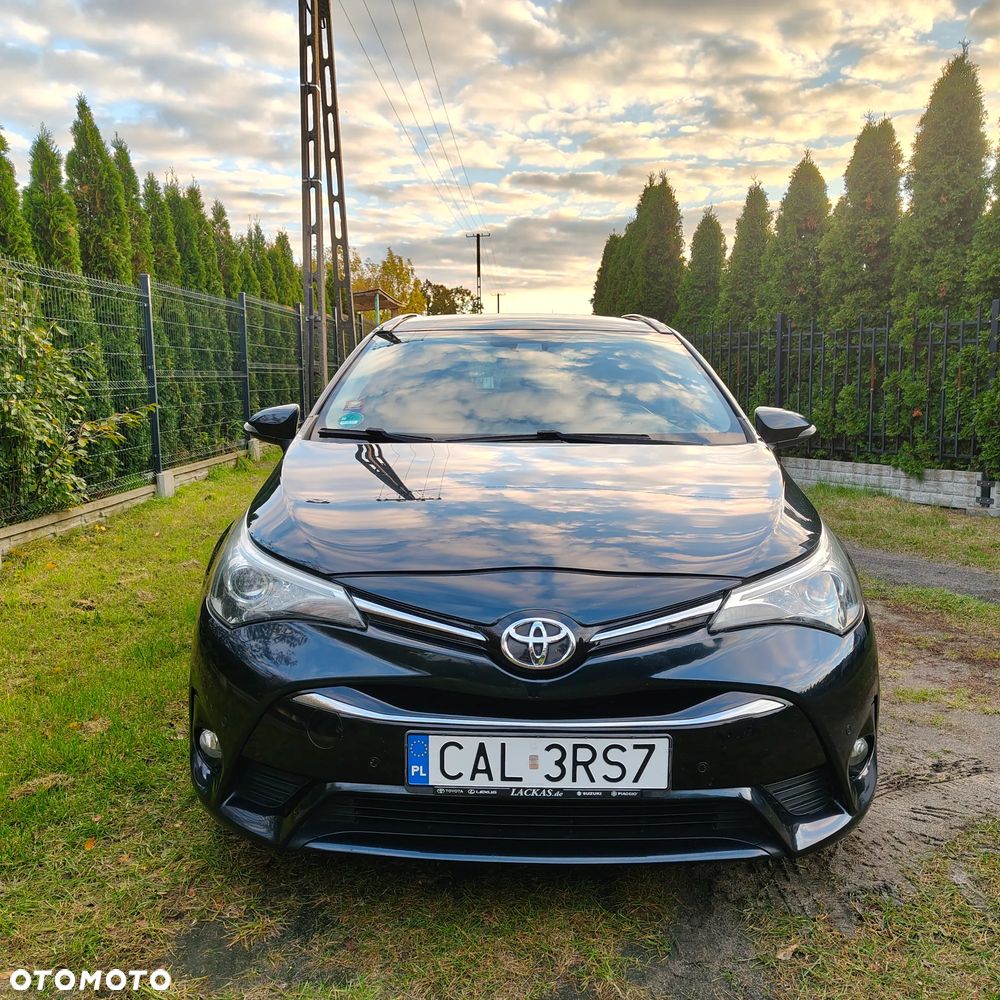 Toyota Avensis 2.0 D-4D Premium - 2
