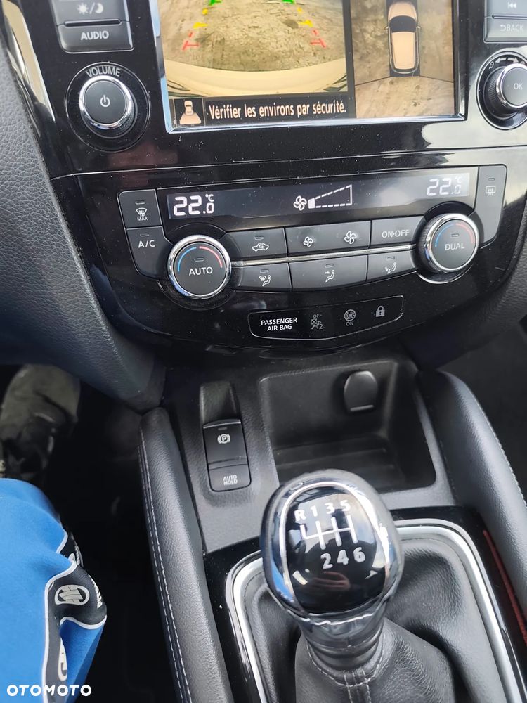 Nissan Qashqai 1.5 dCi TEKNA - 16