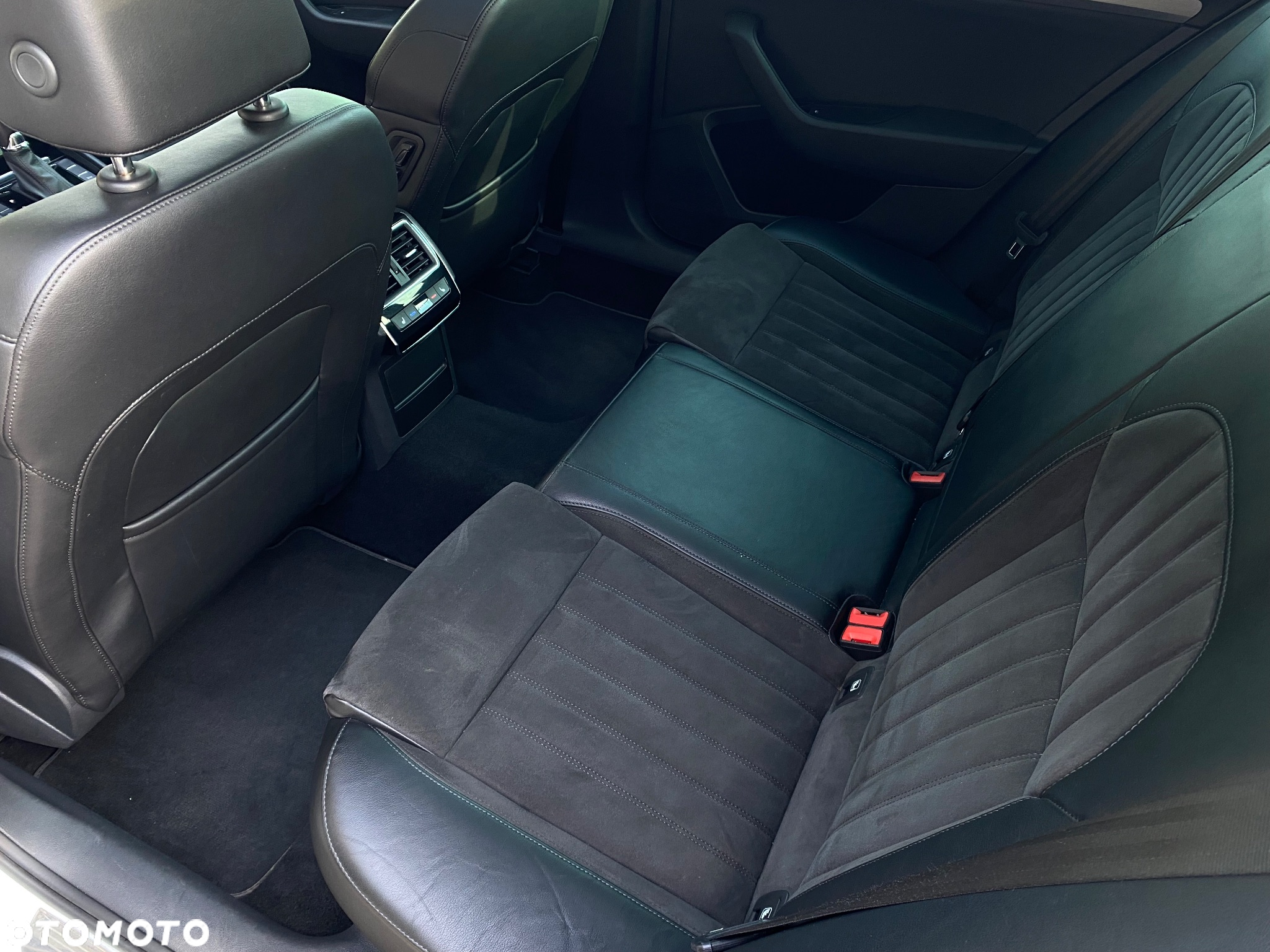 Skoda Superb Combi 2.0 TSI 4x4 DSG Style - 14
