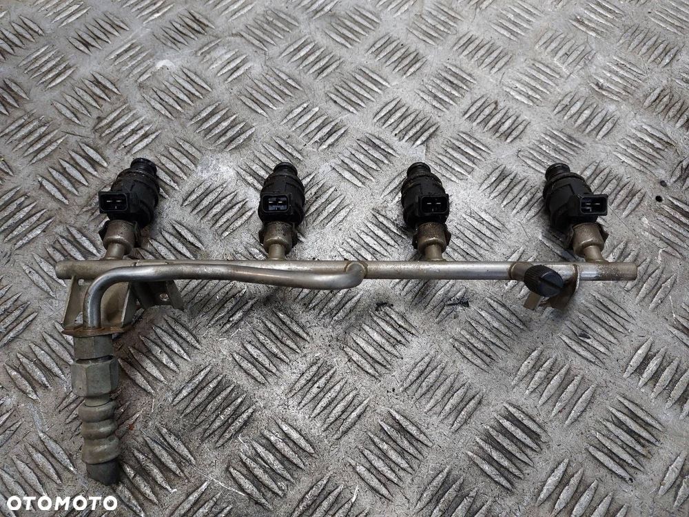 LISTWA WTRYSKOWA OPEL ZAFIRA A 1.8 16V 90536149 5WK93151 - 2