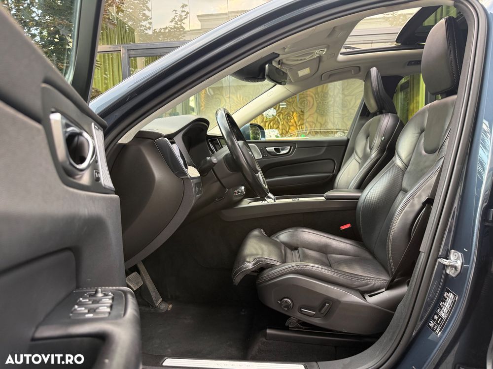 Volvo XC 60 D5 AWD Geartronic Inscription - 11
