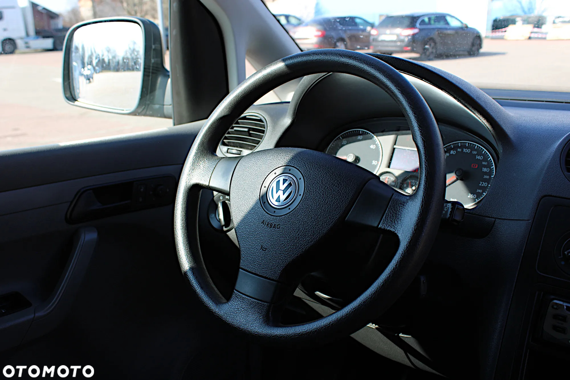 Volkswagen Caddy - 31
