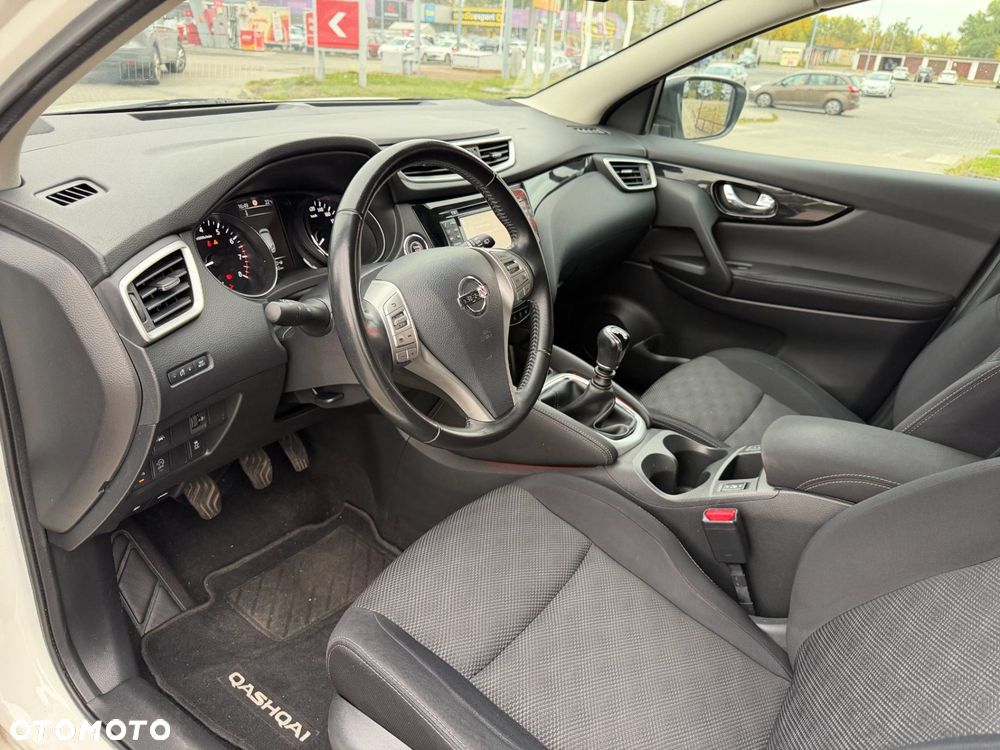 Nissan Qashqai - 25