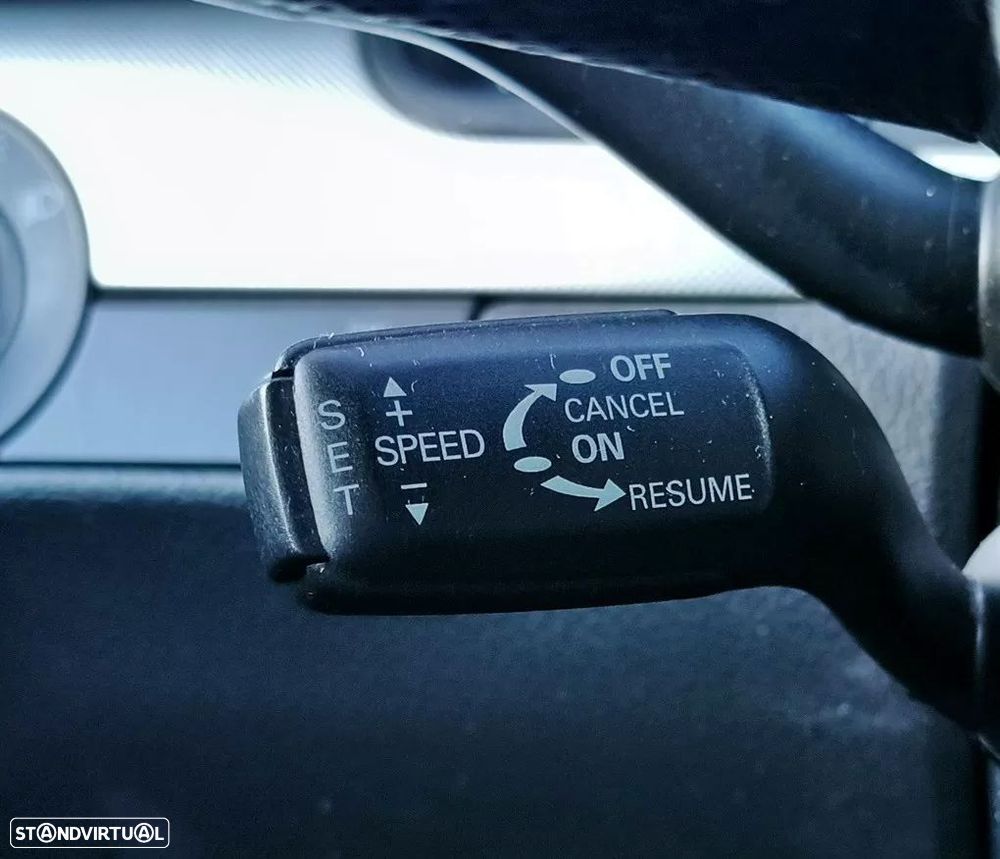 Audi A4 2.0 TDI S-line - 25