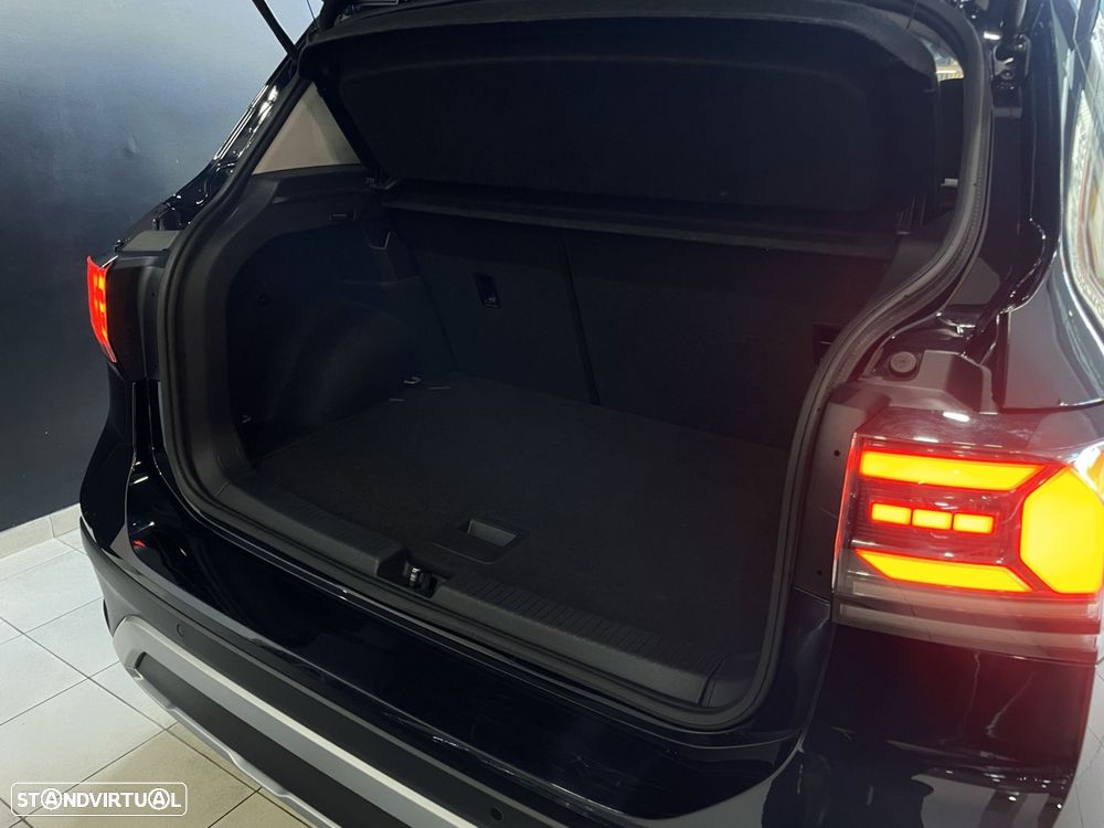 VW T-Cross 1.0 TSI Urban DSG - 41
