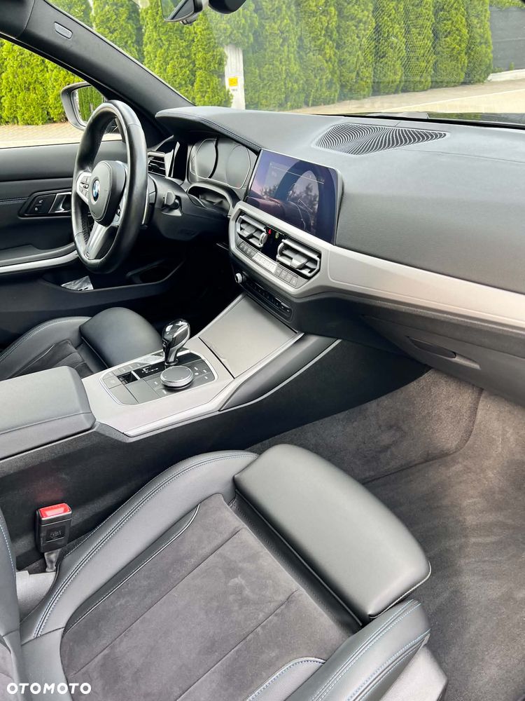 BMW Seria 3 318i Sport Line - 15