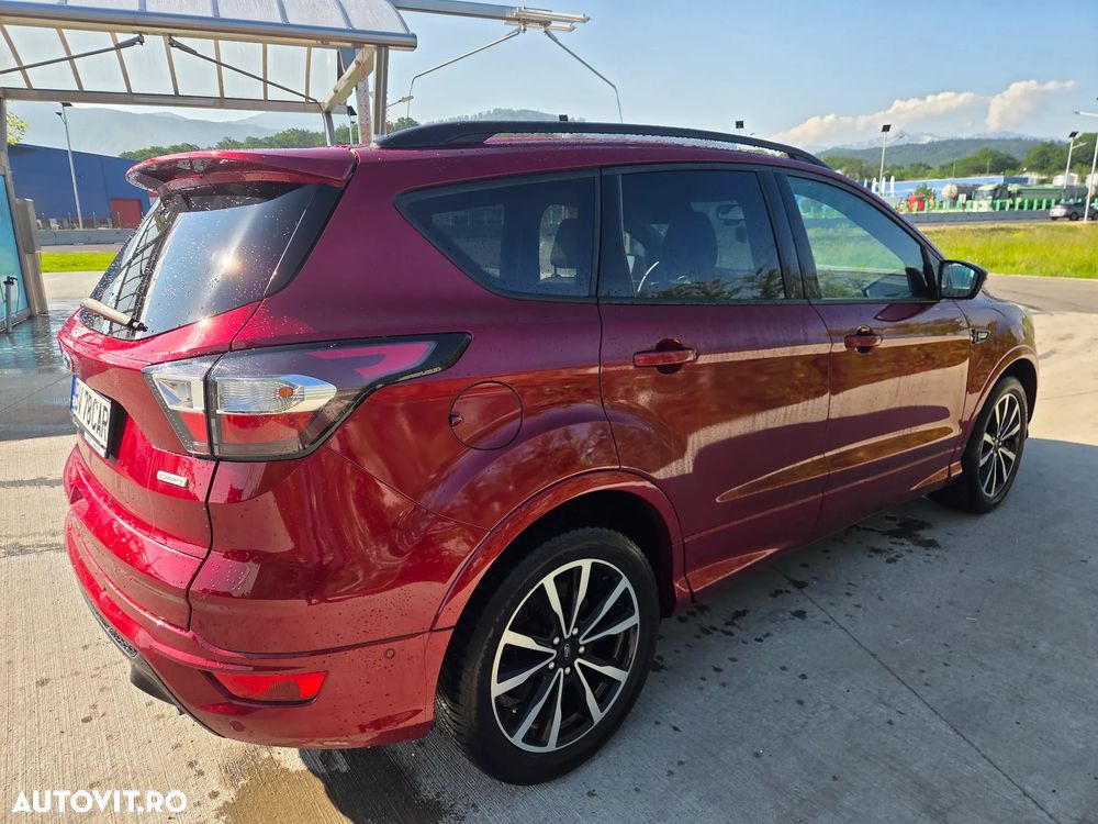 Ford Kuga 1.5 EcoBoost 2x4 ST-Line - 5