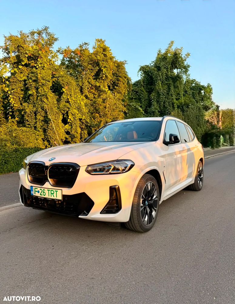 BMW iX3 - 14