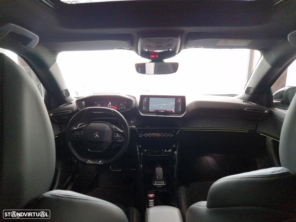 Peugeot 2008 1.2 PureTech GT Pack EAT8 - 11