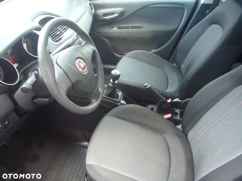 Fiat Punto 1.2 Young - 11