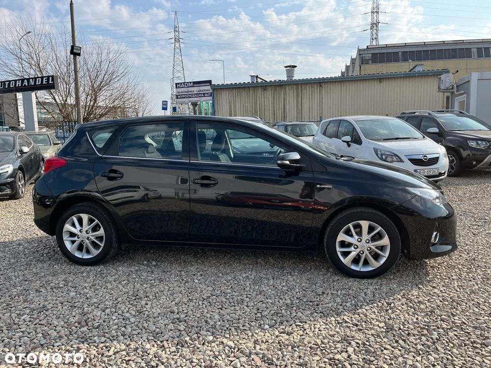 Toyota Auris - 4
