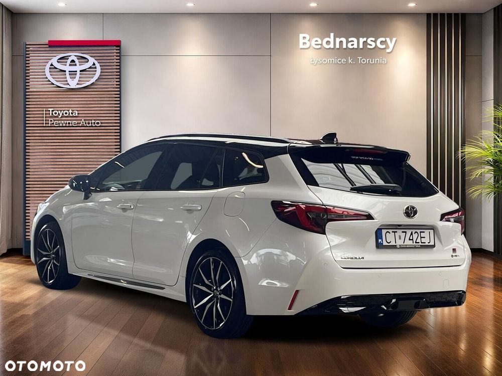 Toyota Corolla - 4