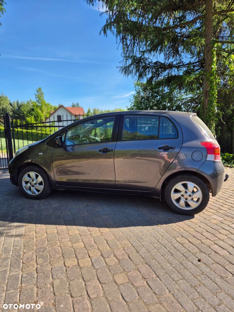 Toyota Yaris 1.33 Luna - 4