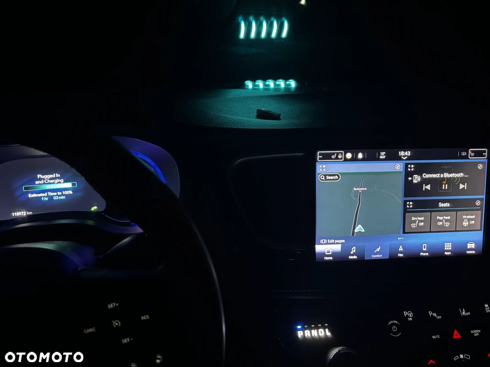 Chrysler Pacifica - 12