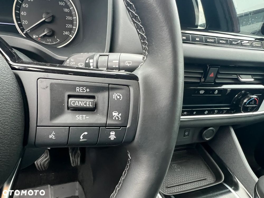 Nissan Qashqai 1.3 DIG-T AKARI - 15