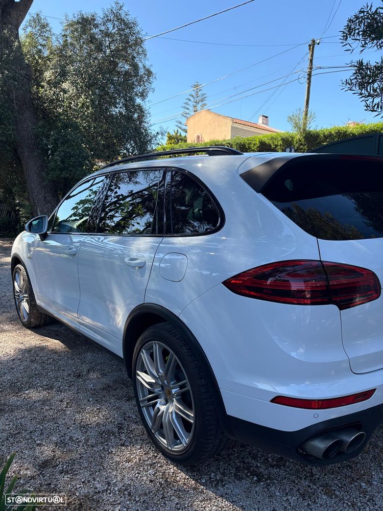 Porsche Cayenne S - 11