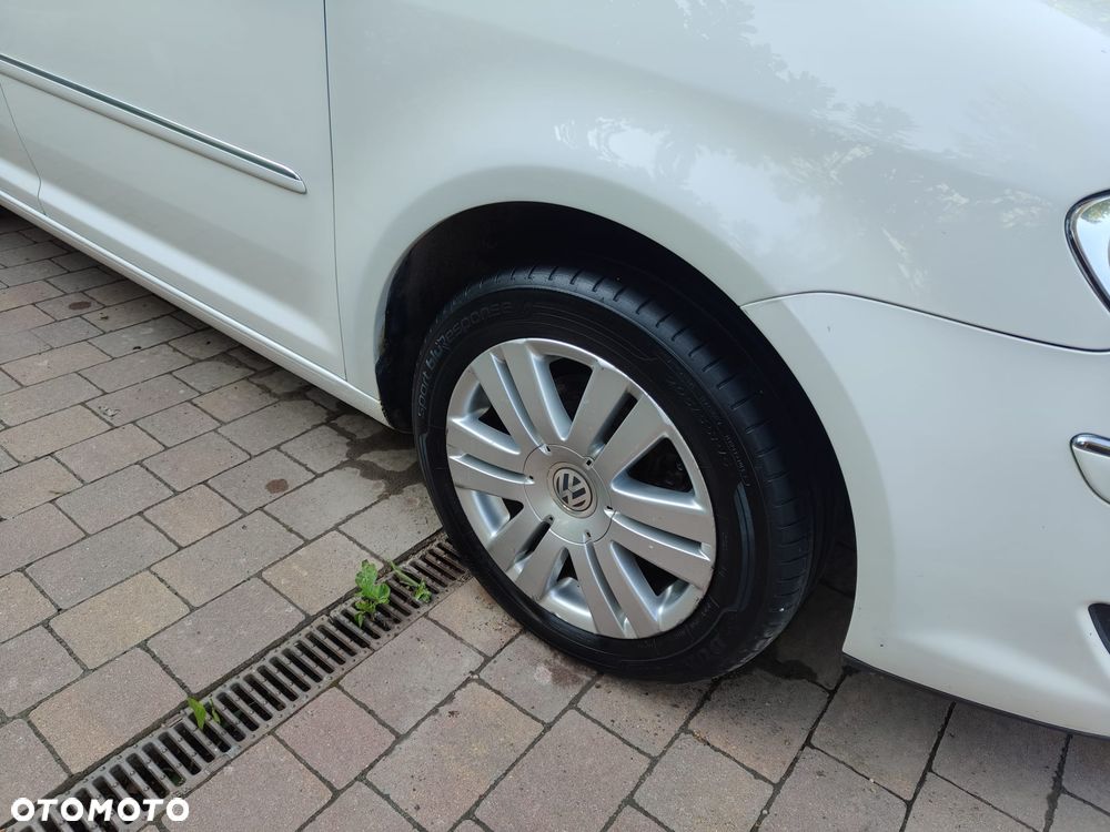 Volkswagen Touran 2.0 TDI DPF Highline DSG - 19