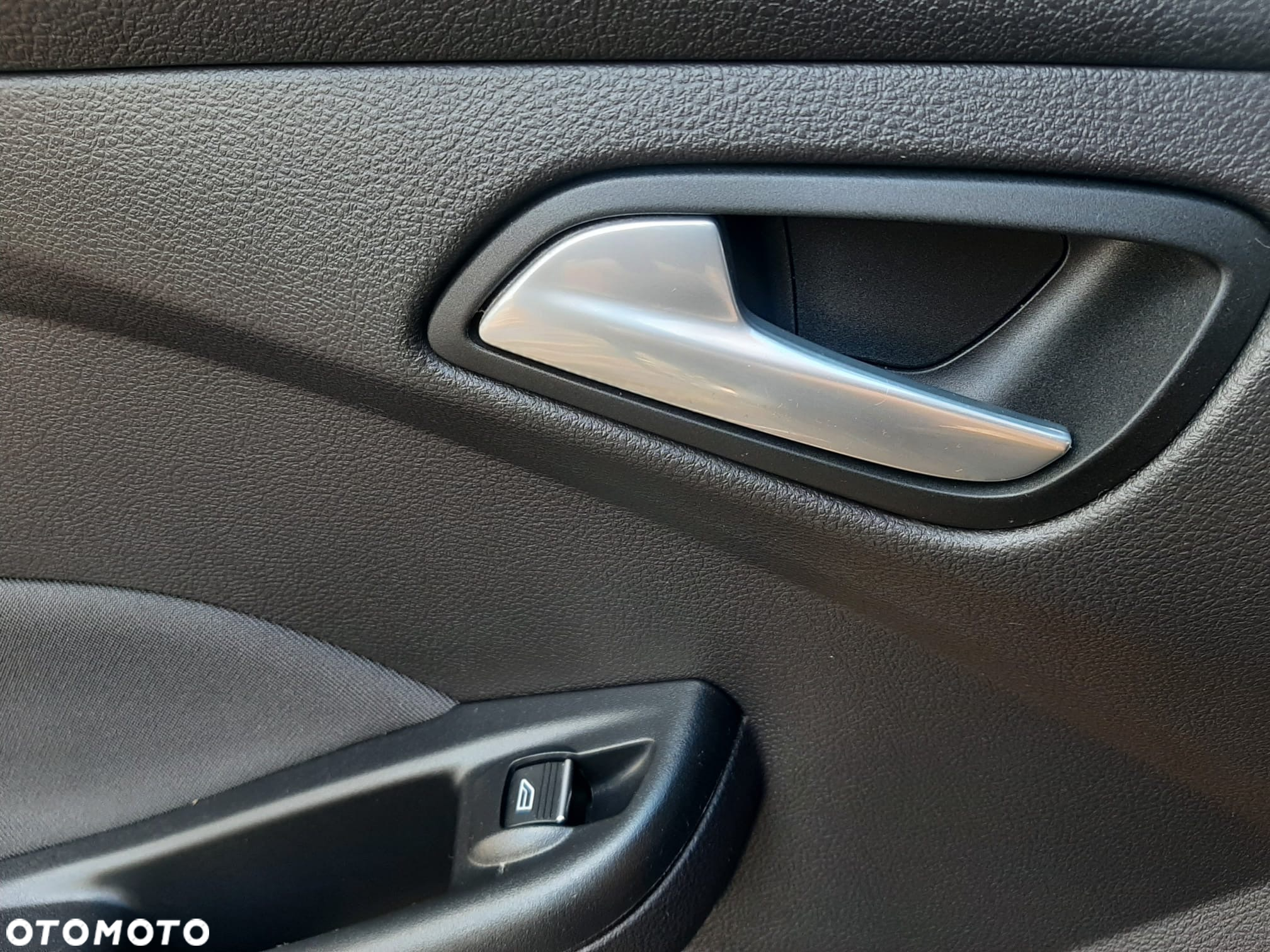 Ford Focus 1.0 EcoBoost Start-Stopp-System TITANIUM X - 34