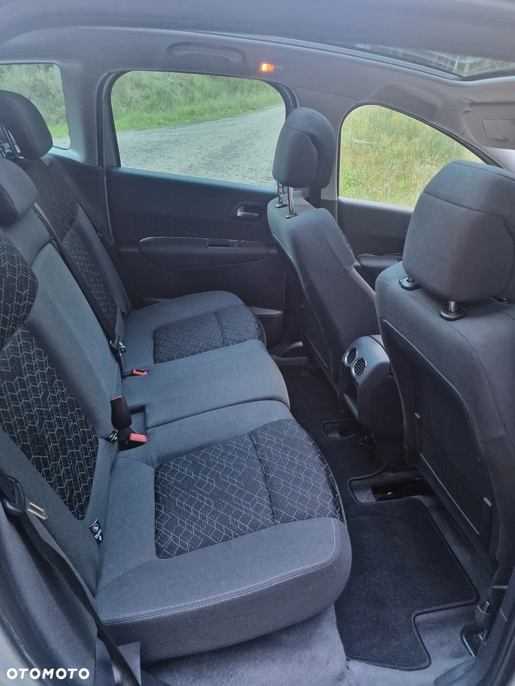 Peugeot 3008 1.6 HDi Style - 16