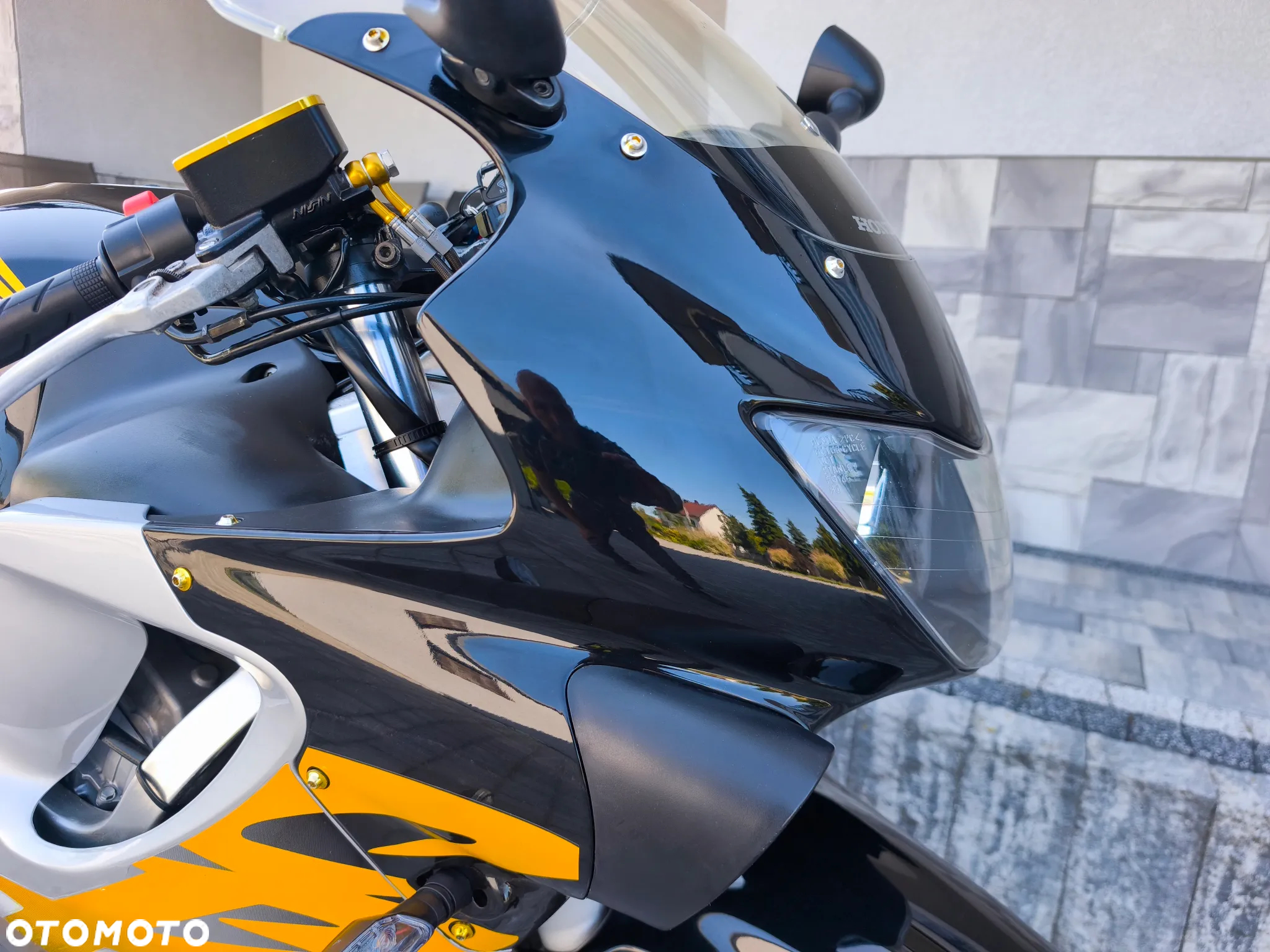 Honda CBR - 9