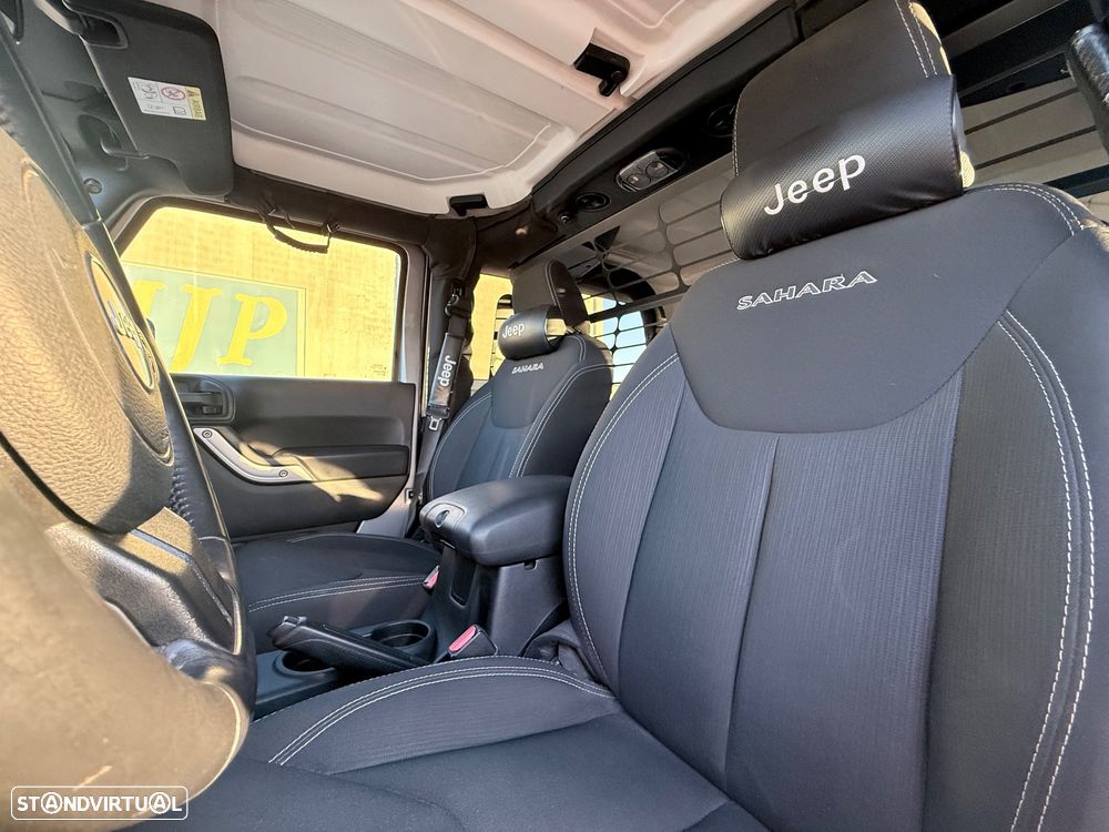 Jeep Wrangler - 16