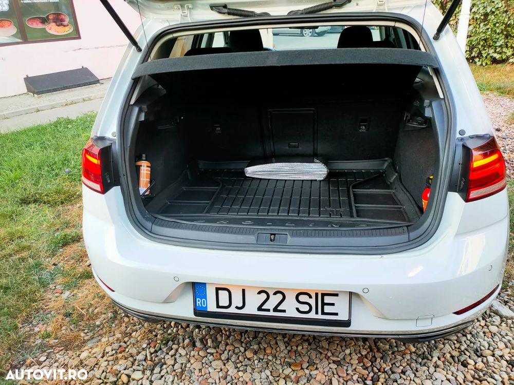 Volkswagen Golf 1.5 TSI BlueMotion ACT DSG Comfortline - 5