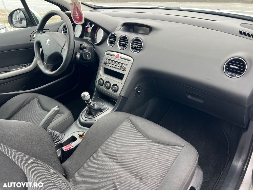 Peugeot 308 1.6HDi Premium Pack - 7