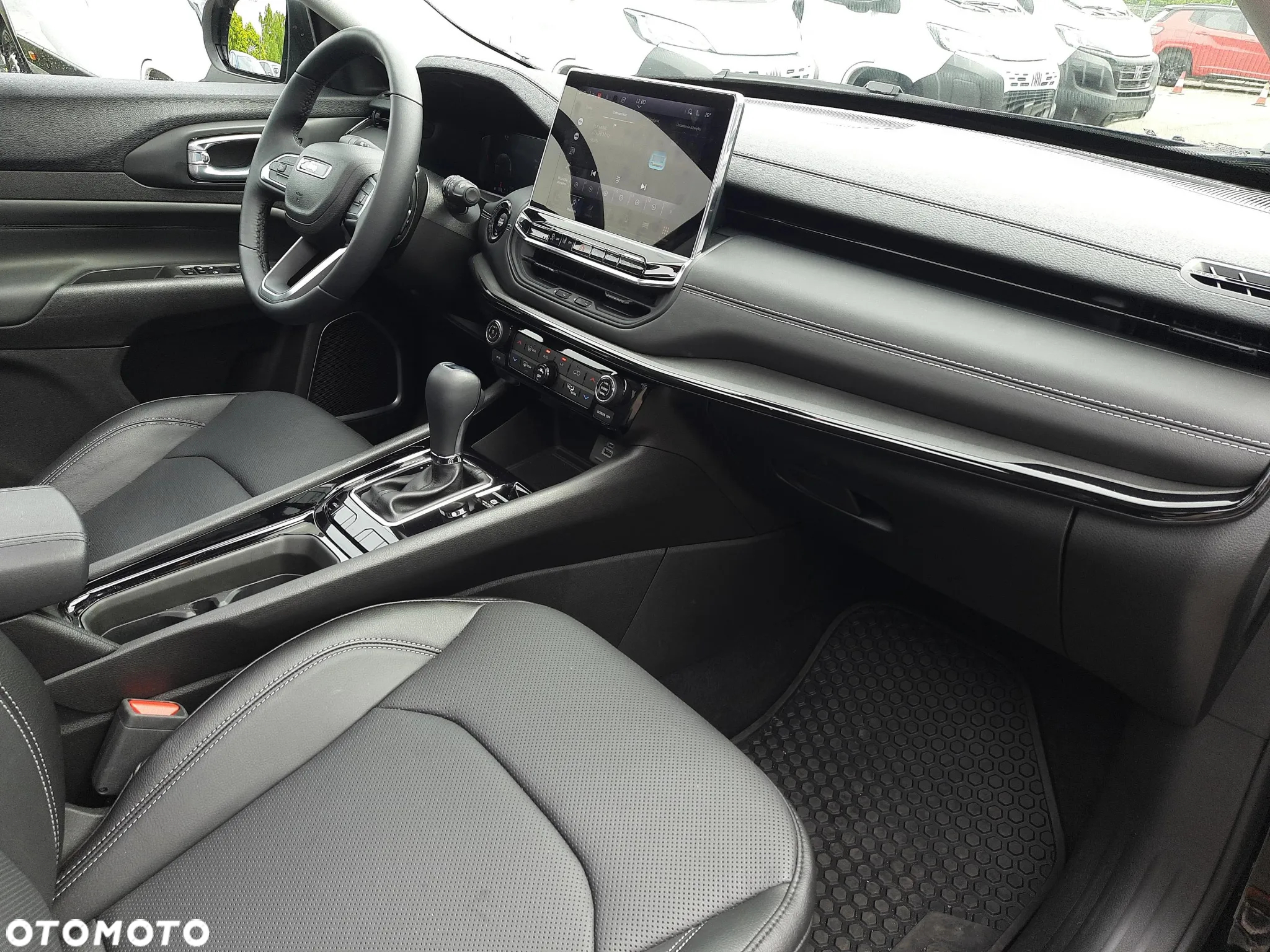 Jeep Compass - 25