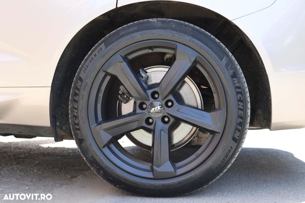 Volvo XC 60 T6 AWD Recharge Ultimate Black Edition - 15