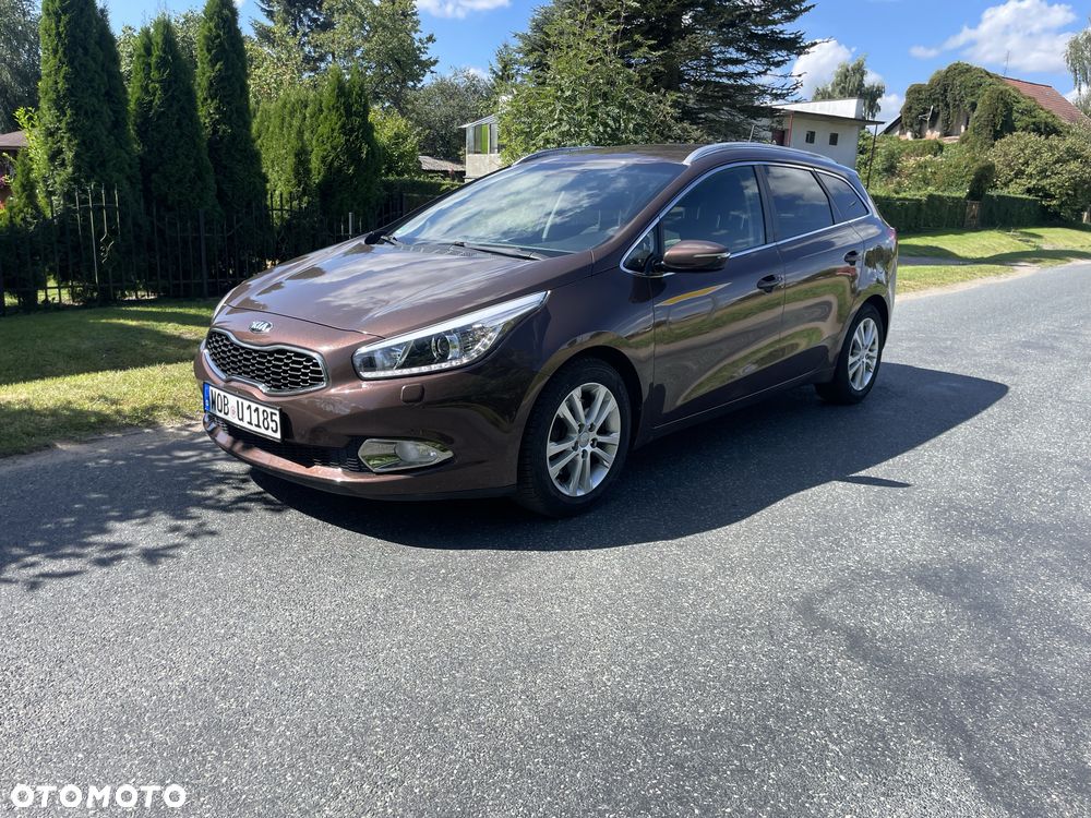 Kia Ceed - 4