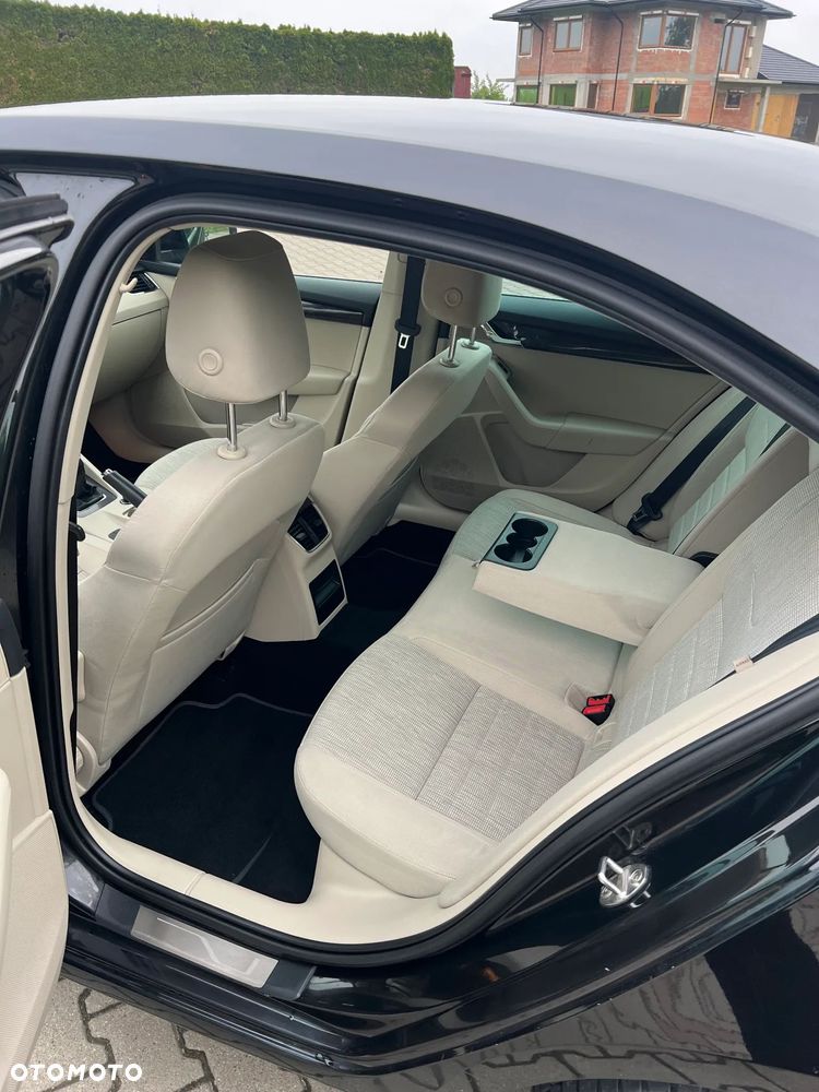 Skoda Octavia 2.0 TDI Style - 10
