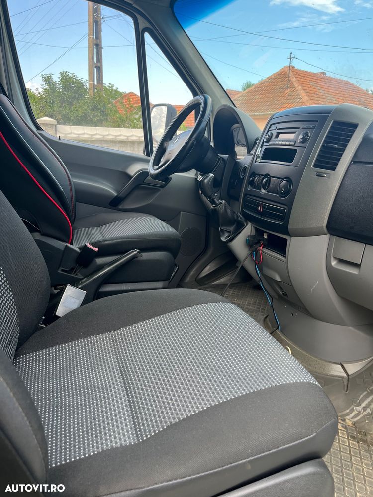 Mercedes-Benz Sprinter 906.211 - 6