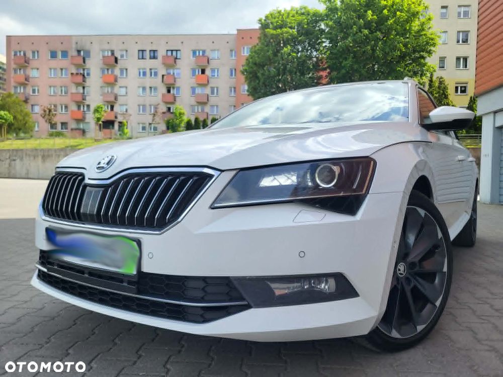 Skoda Superb 2.0 TDI DSG Premium Edition - 4