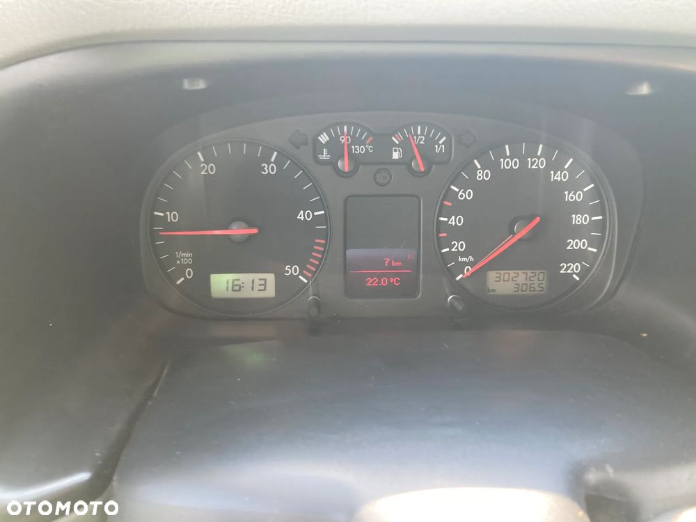 Volkswagen Multivan - 14