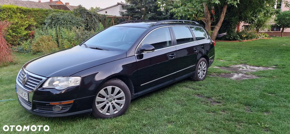 Volkswagen Passat 1.9 TDI DPF BlueMotion - 1
