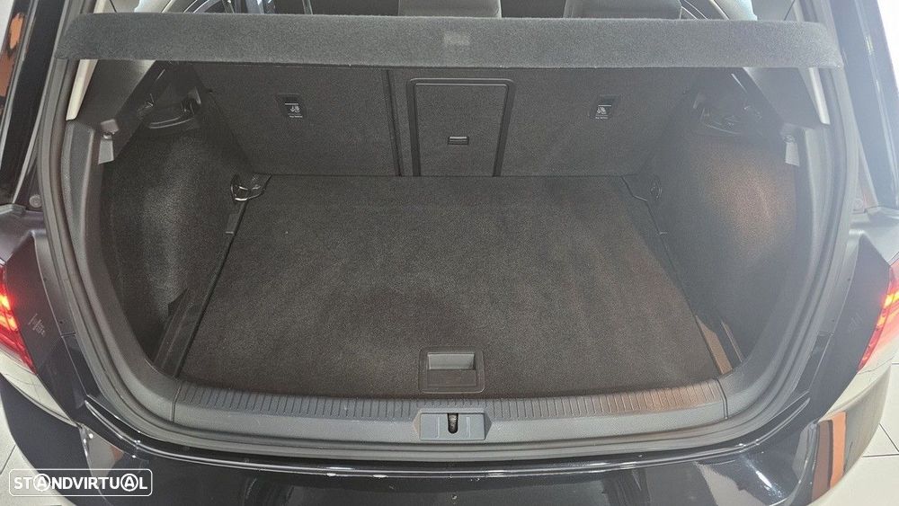 VW Golf 1.6 TDI Confortline - 31