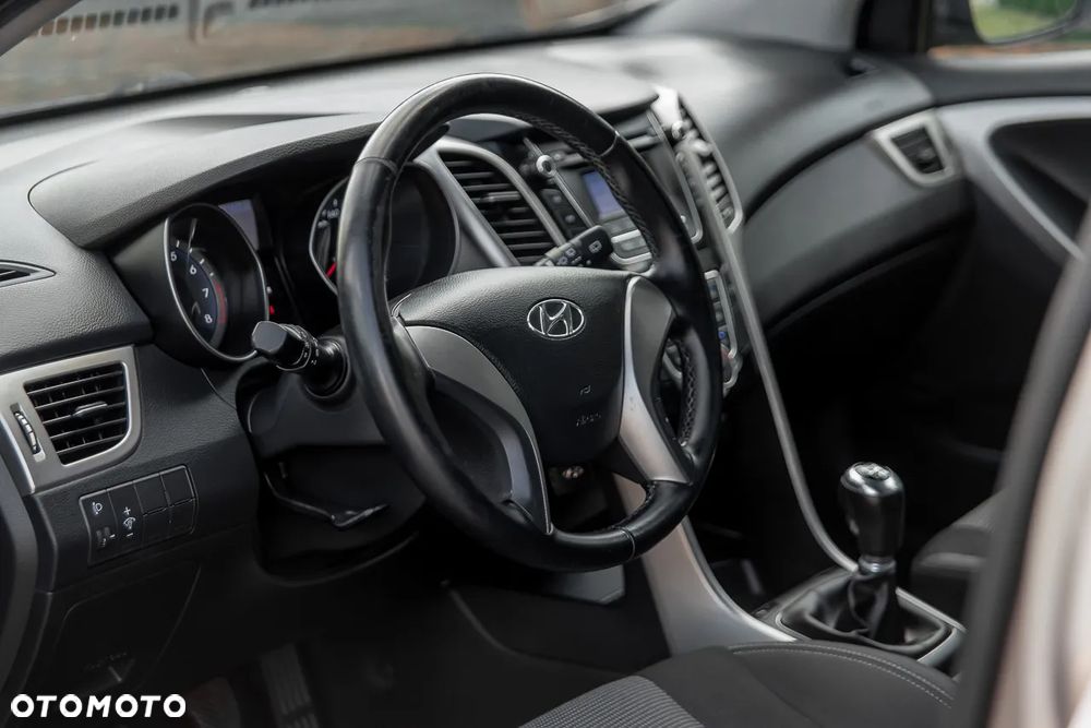 Hyundai i30 - 27