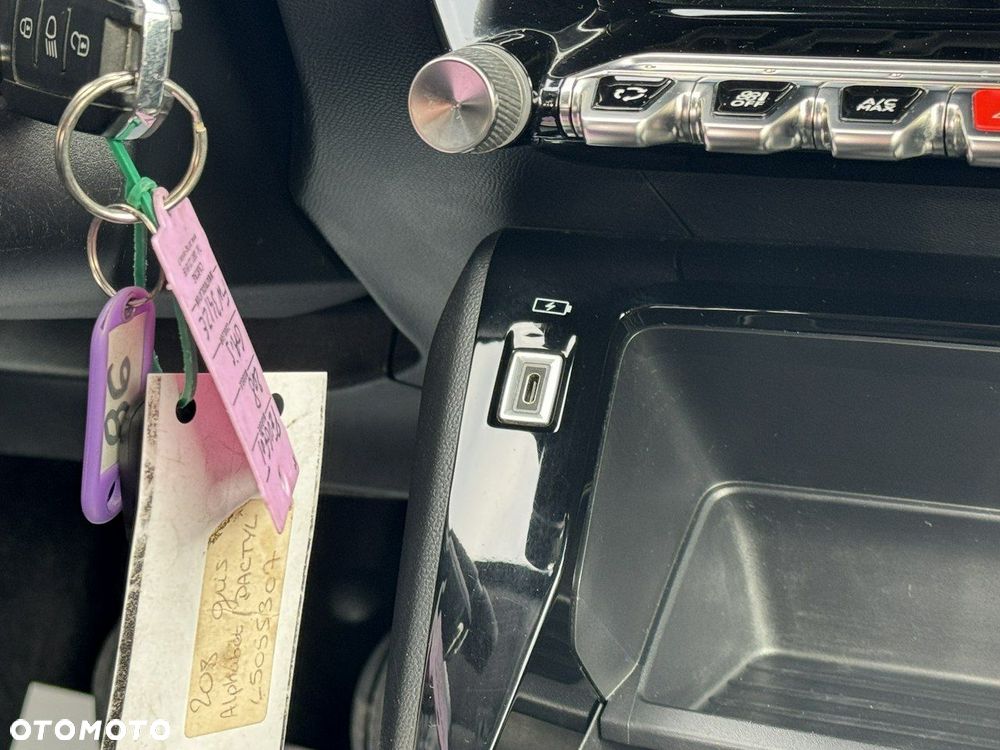 Peugeot 208 PureTech 100 Style - 30