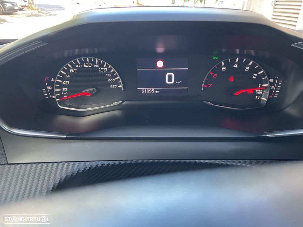 Peugeot 2008 1.2 PureTech Active Pack - 27