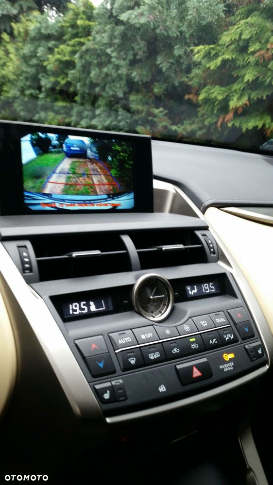 Lexus NX 200t Elegance AWD - 10