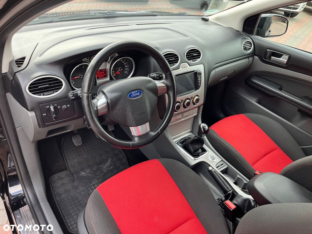 Ford Focus 1.6 Ti-VCT Sport - 21