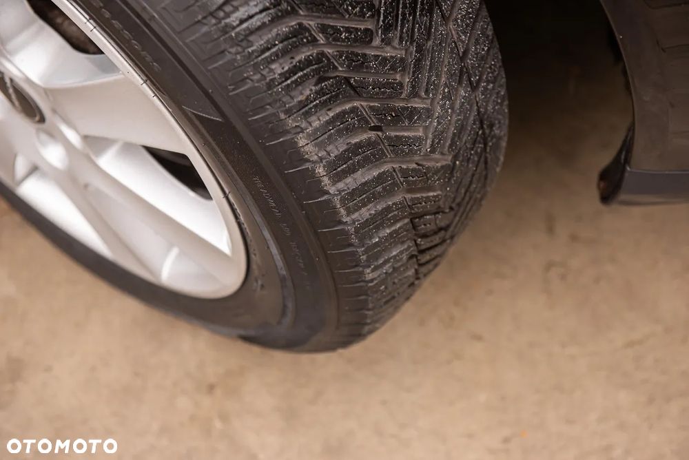 Volvo V70 2.0 Momentum - 25